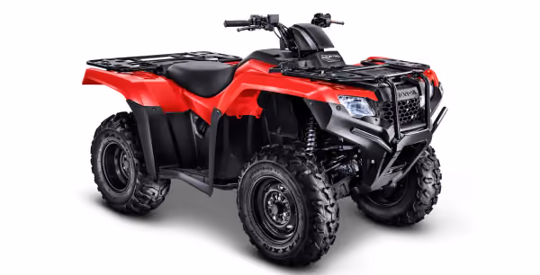 TRX 420 FourTrax na cor vermelha, vista lateral
